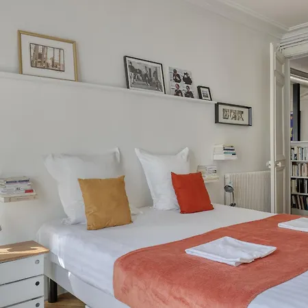 아파트 Breathtaking Flat With Balcony In St Germain Area