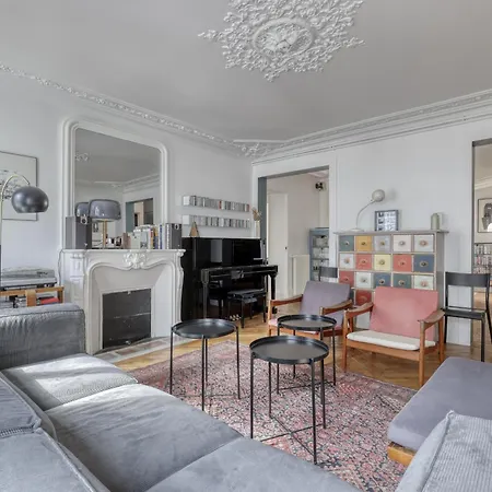 아파트 Breathtaking Flat With Balcony In St Germain Area *