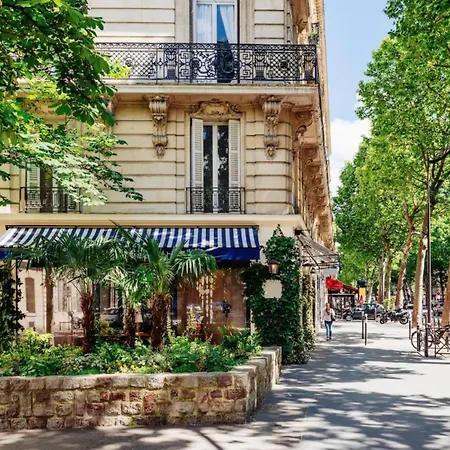 Breathtaking Flat With Balcony In St Germain Area 아파트
